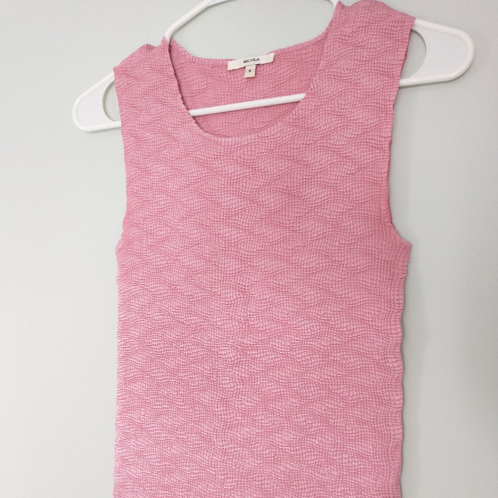 Nwot Nicola Pink Textured Sleeveless Top